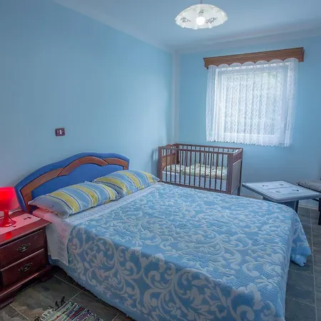 Veli Vrh Casa de hóspedes 3*