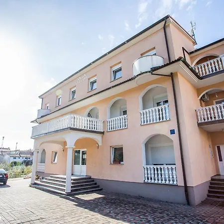 Casa de hóspedes Veli Vrh 3*