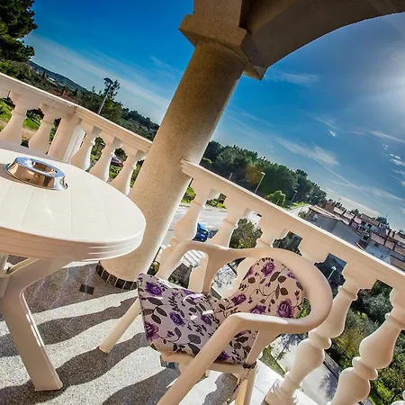 Veli Vrh Casa de hóspedes 3*