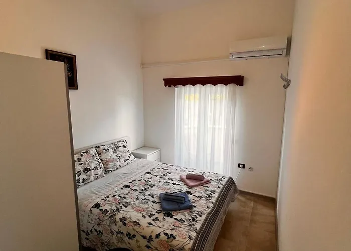 Veli Vrh Konukevi Pula