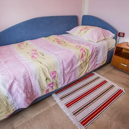 Guest house Veli Vrh 3*