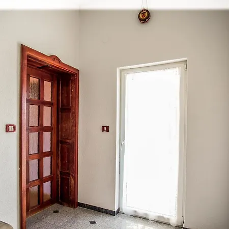 Veli Vrh Affittacamere Pola