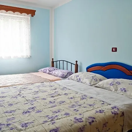 Πανσιόν Veli Vrh